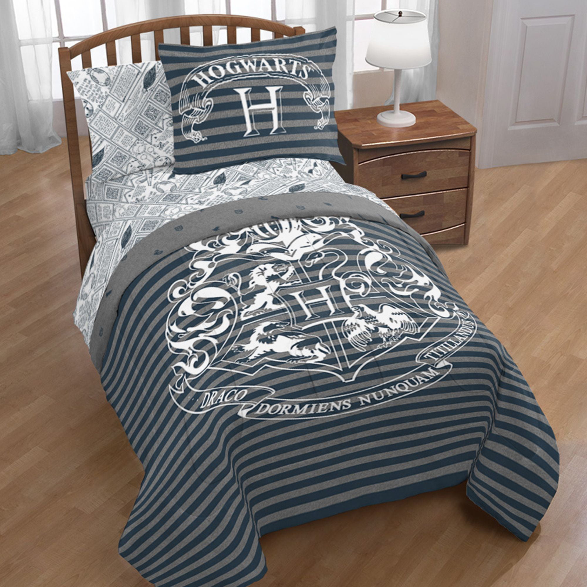 harry potter bed set Harry potter hogwarts crest gray & white bed in a bag bedding set w