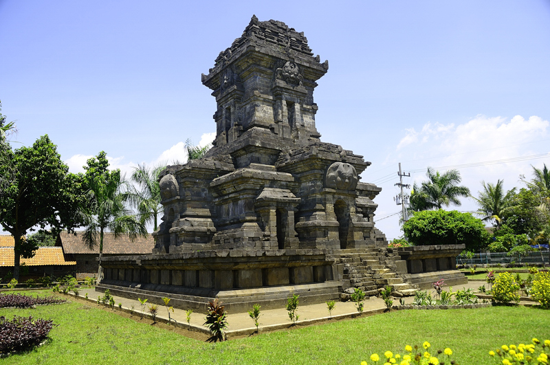 villa singosari malang Singosari temple